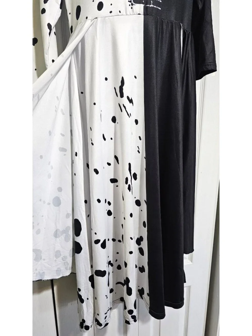 Cruella Estelle de Vil Kids Costume Hood Dress Black White Dalmatian Cane Mask